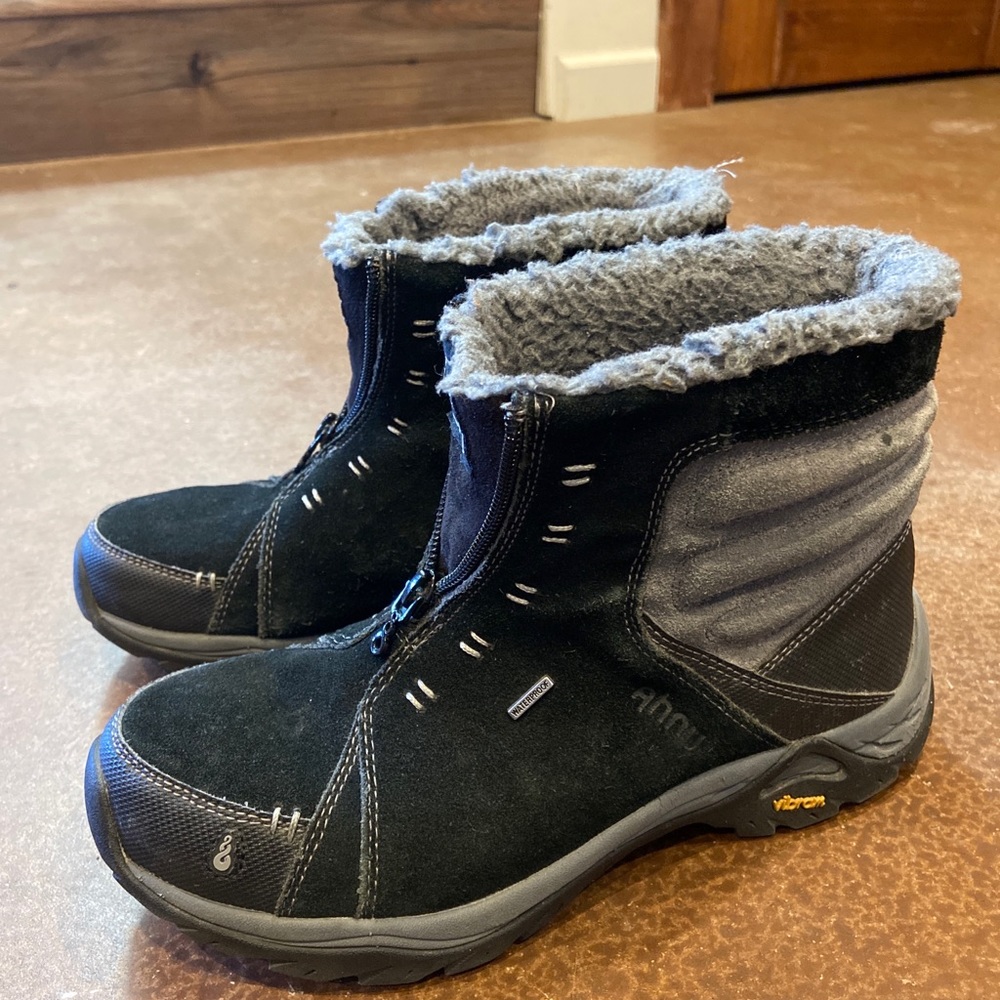 Ahnu Womens Black Hiking Boots Size US 8